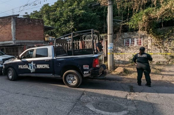 Localizan a un hombre asesinado a balazos, en la colonia La Quinta, en Uruapan