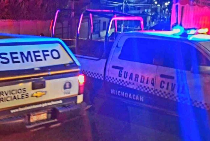 Localizan cadáver semienterrado en predio de Ziracuaretiro