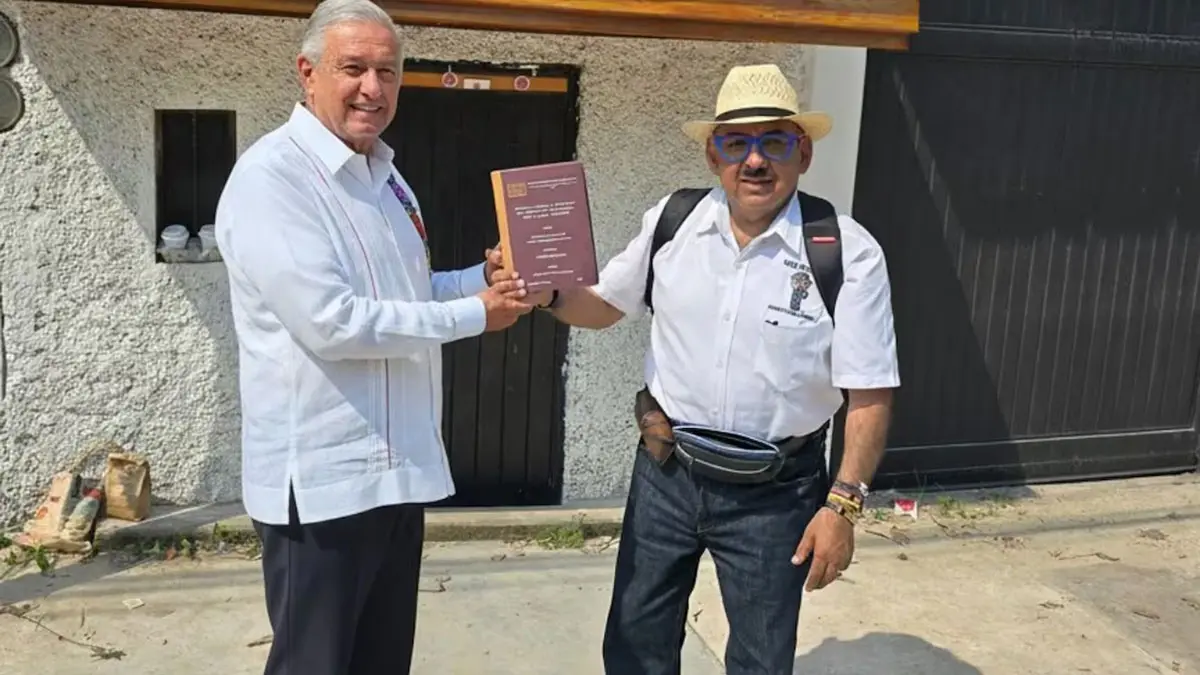 Lord Molécula viaja hasta Chiapas para reunirse con AMLO; desata risas en redes sociales tras publicar un foto “peculiar” sobre su travesía