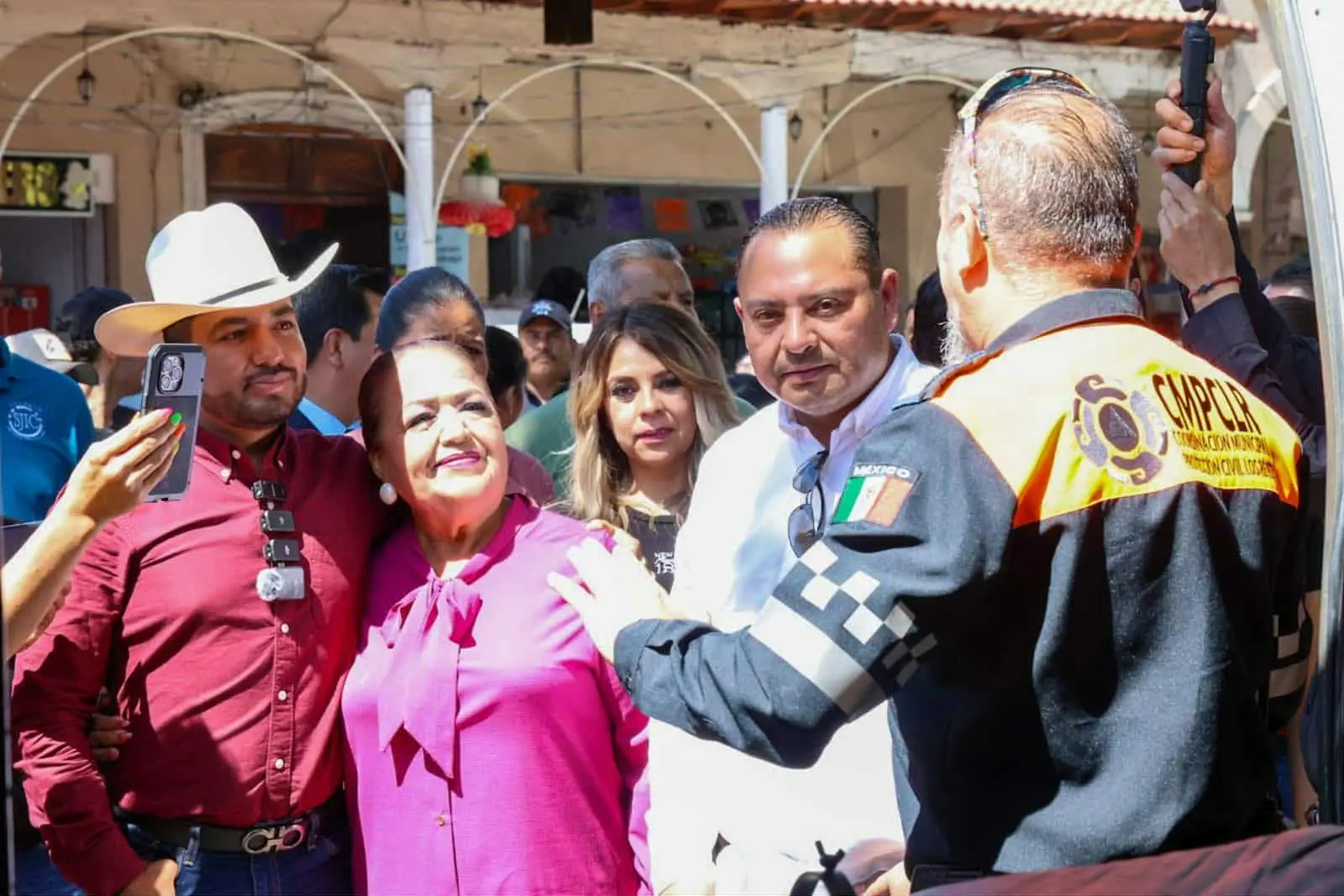 Los Reyes avanza con unidad y compromiso ciudadano, nueva ambulancia para Protección Civil y Bomberos