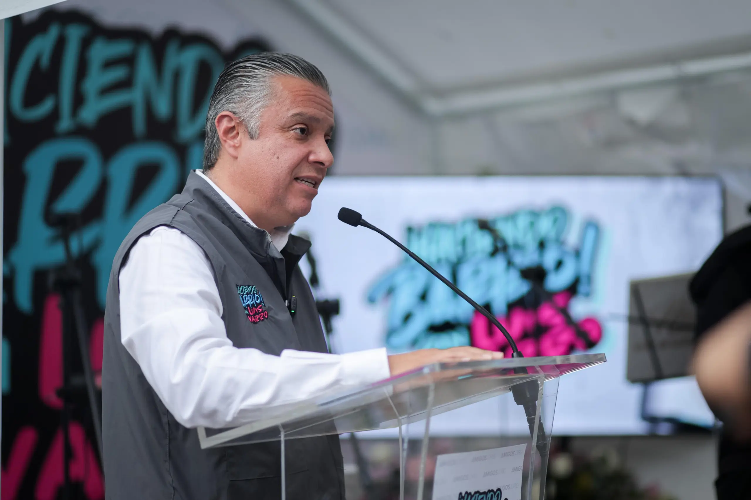 Luis Navarro lanza portal digital “Haciendo Barrio” para impulsar el consumo local