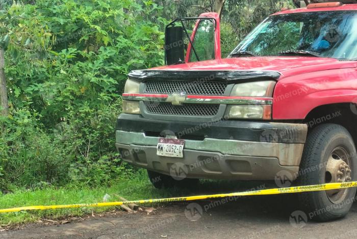M4t4n a conductor de camioneta en carretera de Morelia