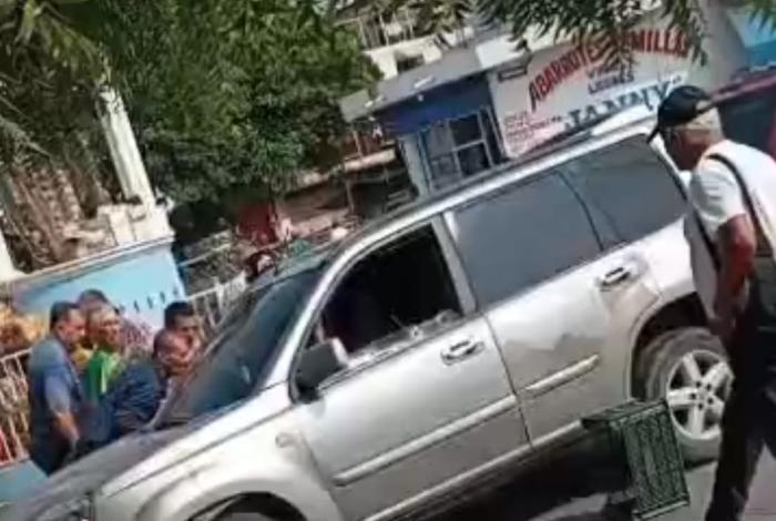 M4t4n a policía municipal de Apatzingán en ataque armado