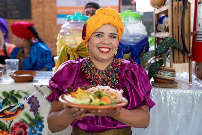 Maestras cocineras invitan a Alan x el mundo a disfrutar de la gastronomía michoacana: Sectur