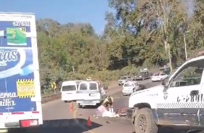 Mal día para motociclistas: camión atropella a uno y lo mata