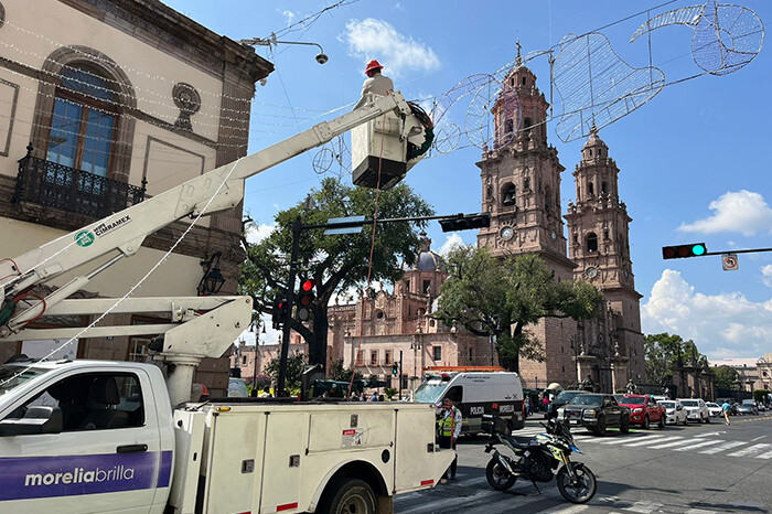 Mañana inicia la instalación de la iluminación decembrina en Morelia; cerrarán la Madero