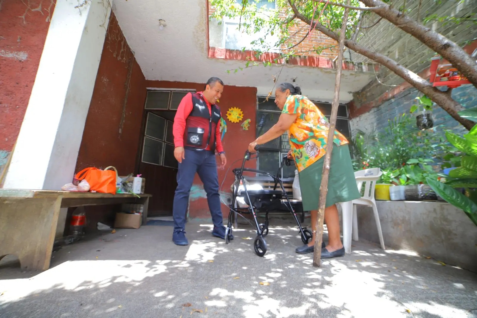 Mano a Mano Camina Seguro, programa de Juan Carlos Barragán continúa llevando esperanza adultos mayores en Morelia