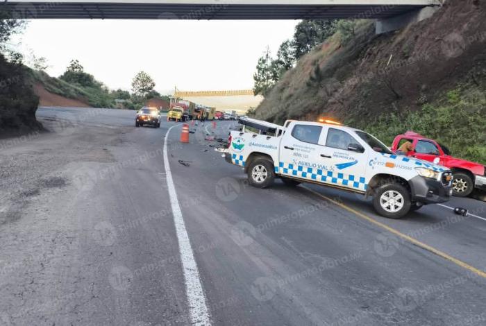 Mano dura contra empacadoras por traslado de personal en pick ups: Bedolla