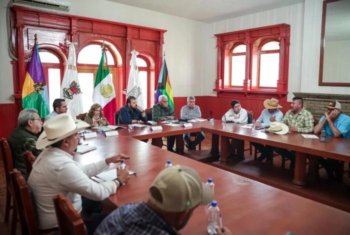 Mantiene Gobierno del Estado diálogo permanente con el sector campesino: Raúl Zepeda