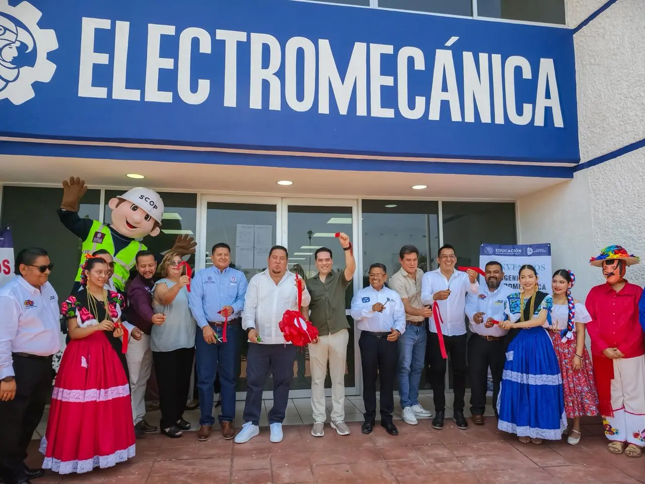 Manuel Esquivel Acompaña a Inauguración del Nuevo Edificio de Electromecánica del TecNM de LC