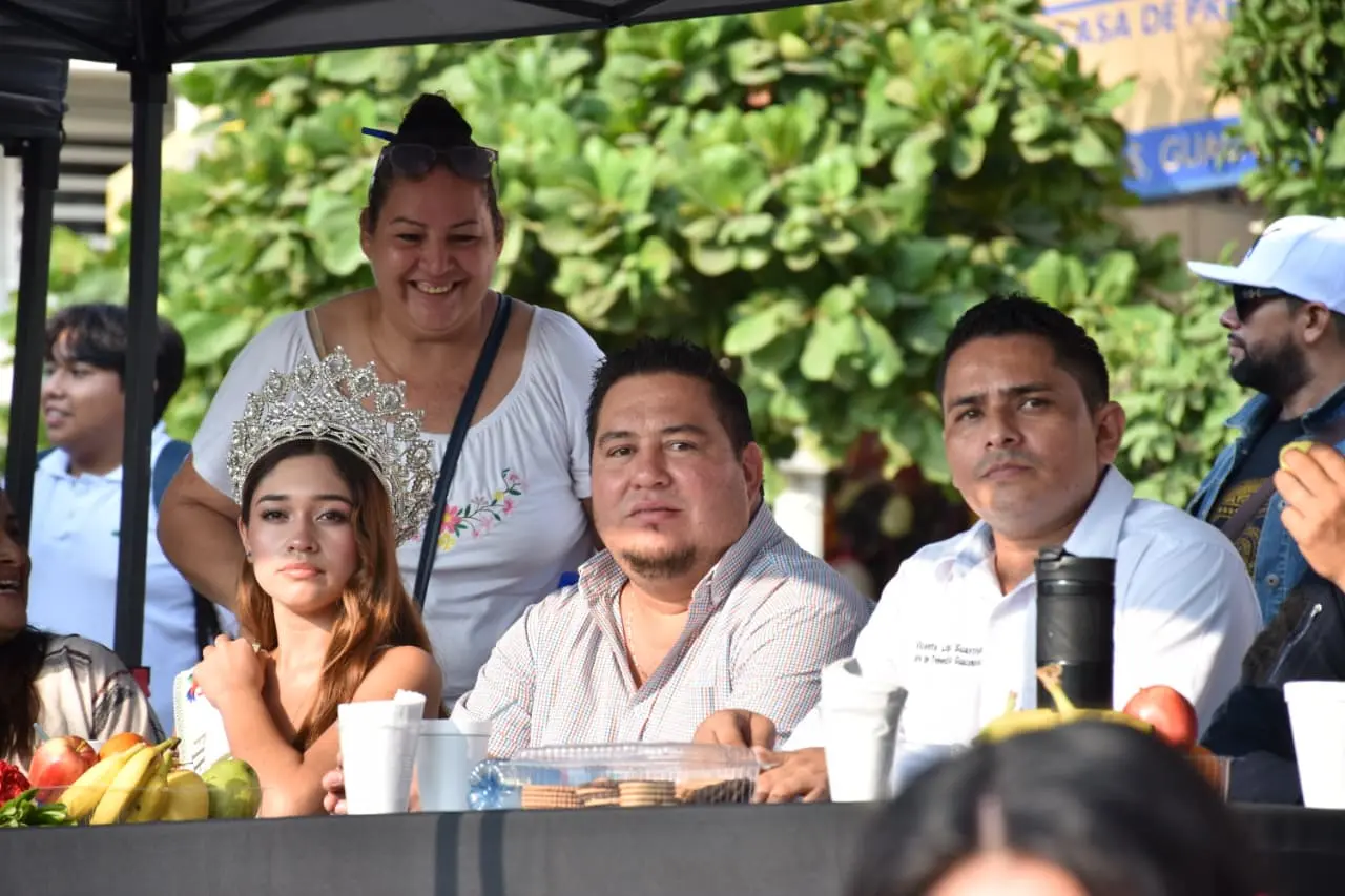 Manuel Esquivel Bejarano Asiste al Desfile en Las Guacamayas por el 115 Aniversario de la Revolución Mexicana