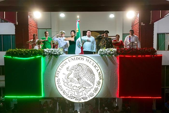 Manuel Esquivel encabeza tradicional Grito de Independencia