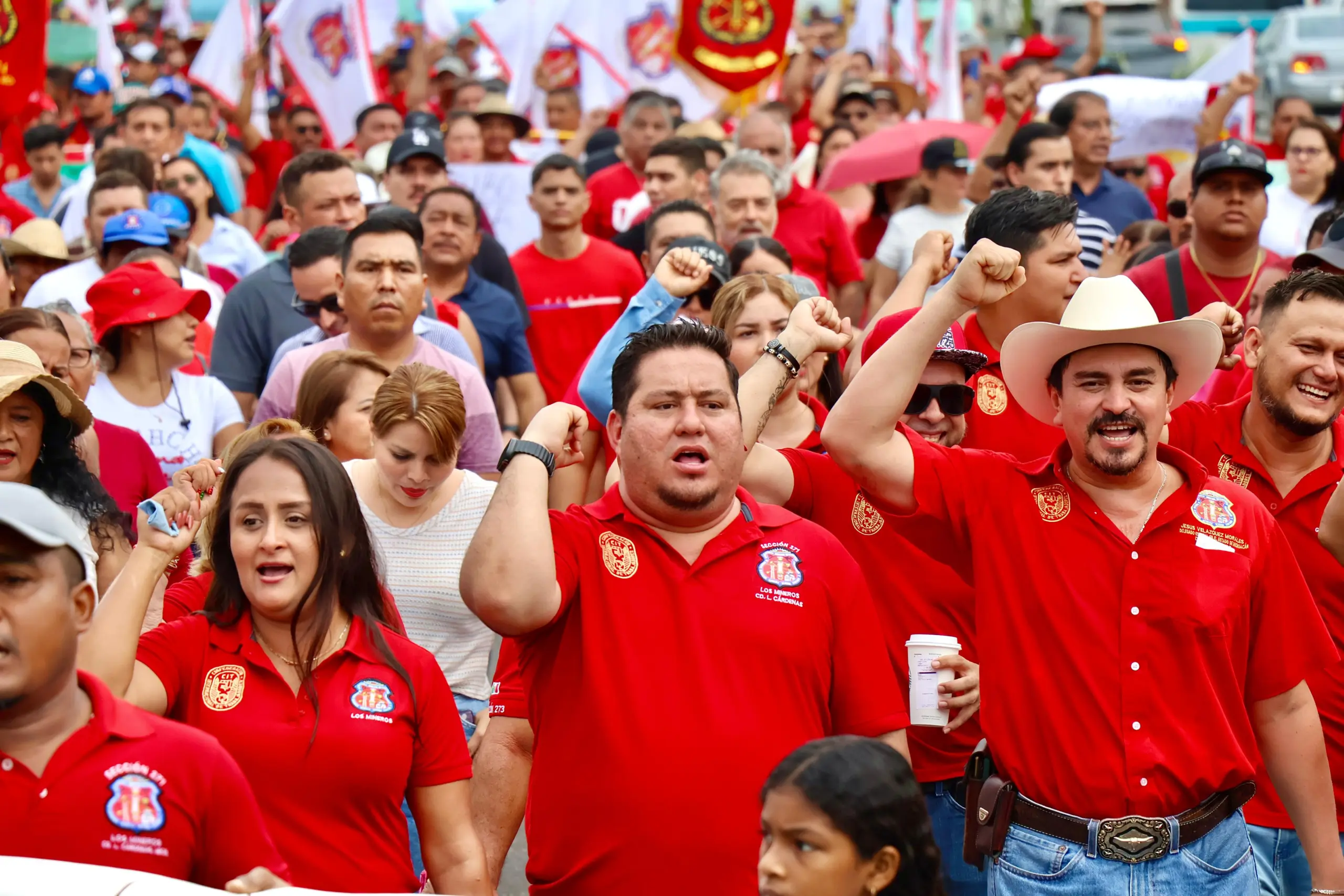 Manuel Esquivel Marcha en Apoyo a Sindicato Minero