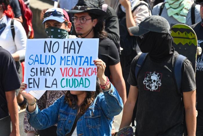 Marchan en Morelia contra todo tipo de violencia