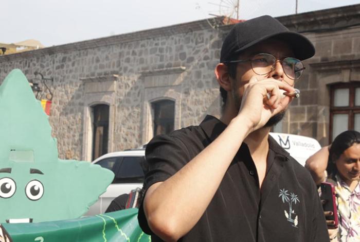 Marchan en Morelia por la legalización de la marihuana