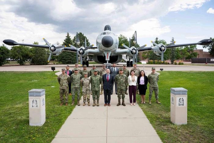 Marina y Defensa de México fortalecen lazos con EE.UU.