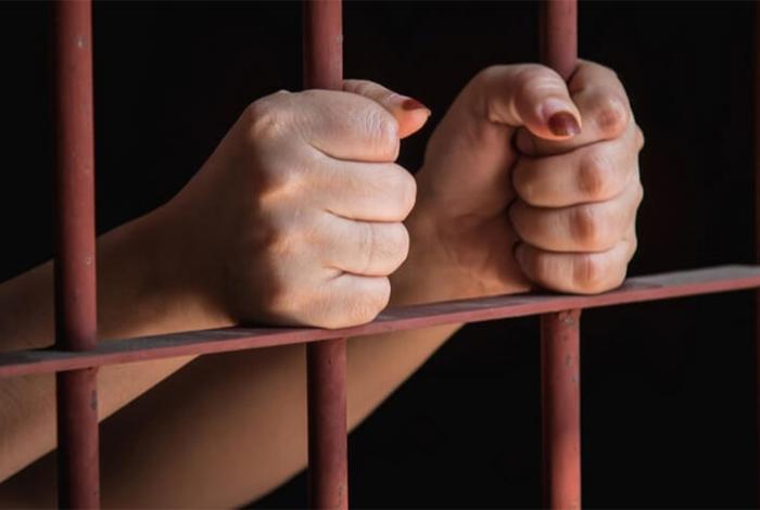 Marisol “N” defraudó con 448 mil 285 pesos a una mujer a quien invitó a invertir en una supuesta empresa; la vinculan a proceso