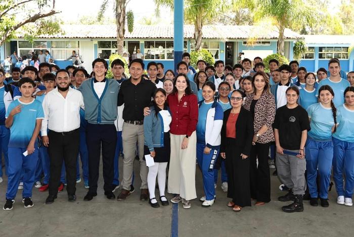 Más de 500 planteles de bachillerato en Michoacán con pase automático