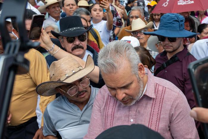 ‘Me quitaron a mi única hija’, clama padre de Valeria a Bedolla