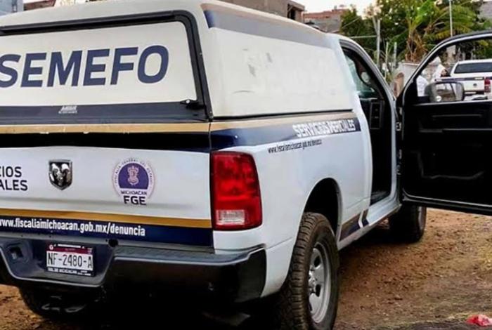 Mecánico murió aplastado por el camión que reparaba, en Uruapilla