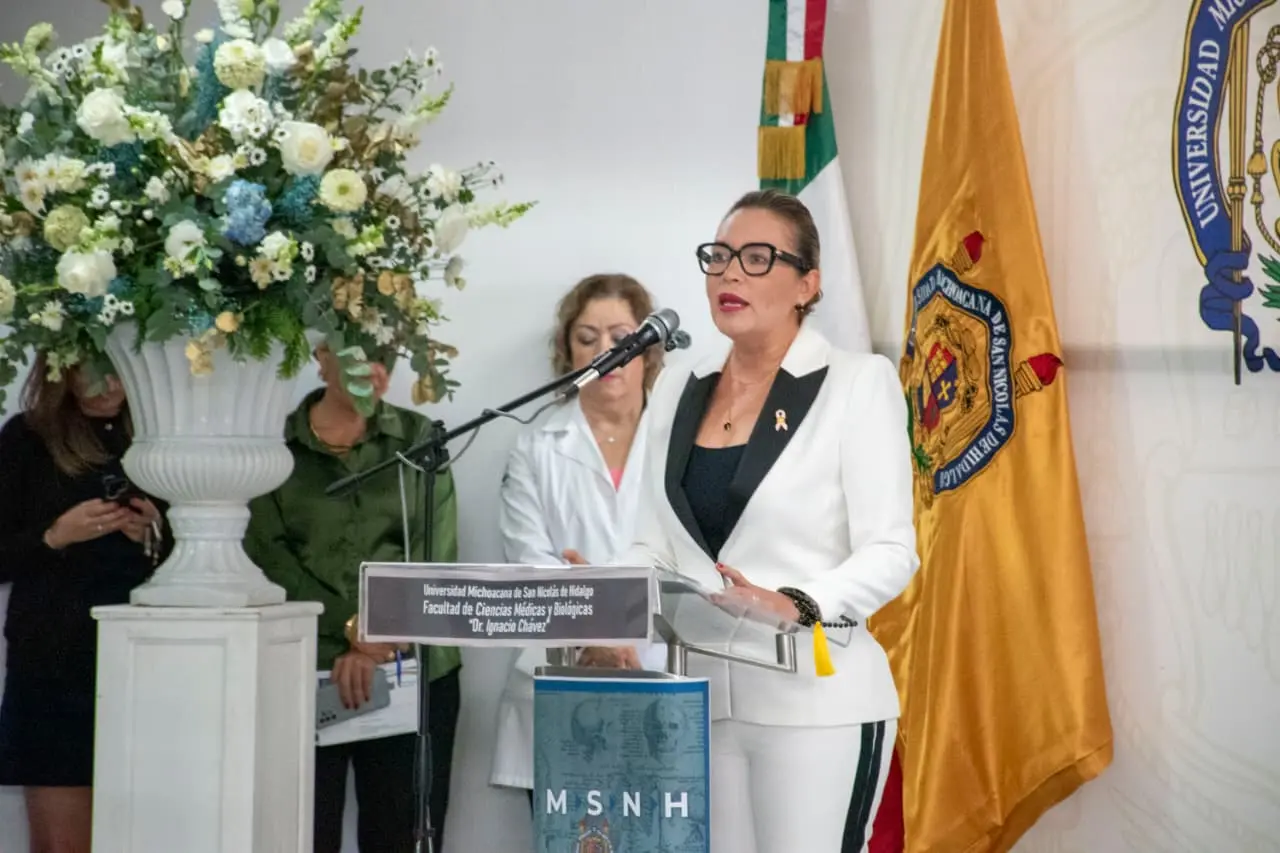 Medicina es una forma de humanismo en acción, una expresión viva del espíritu nicolaita: Yarabí Ávila 