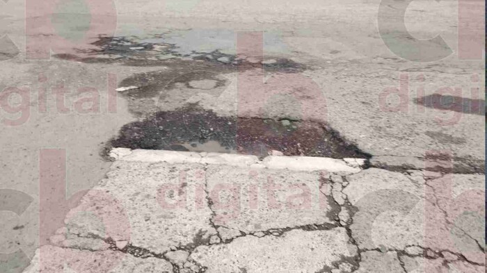 Mega baches adornan Av. La Joya en el Sur de Morelia