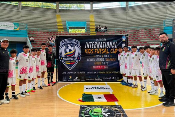 México asiste a equipo infantil de fútbol varado en Colombia tras el terremoto