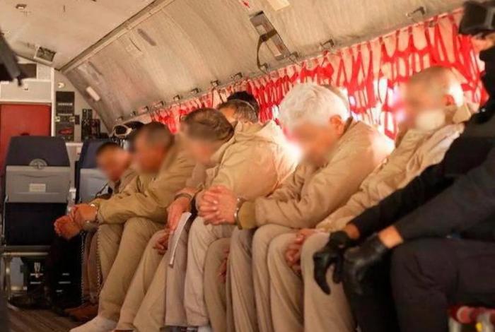 México extradita a 26 reos de alto perfil a EEUU