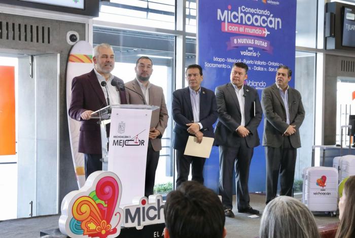 Michoacán alcanza cifra récord en 2025; más de 1.5 millones de turistas llegaron por aire: Bedolla
