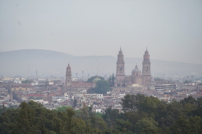 Michoacán cierra la semana con cielo nublado y chubascos, este viernes