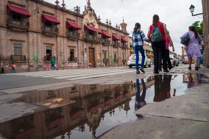 Michoacán comienza la semana con cielo nublado, pero se mantiene el calor