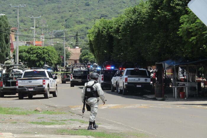 #Michoacán | Delincuentes se enfrentan contra GN en Tangancícuaro 