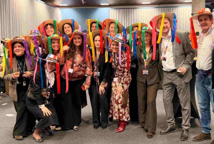 Michoacán enamora a Madrid con la Danza de los Viejitos: Sectur
