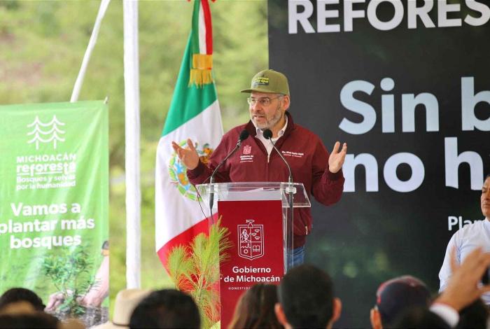 Michoacán impulsa reforestación histórica para recuperar el lago de Pátzcuaro: Bedolla