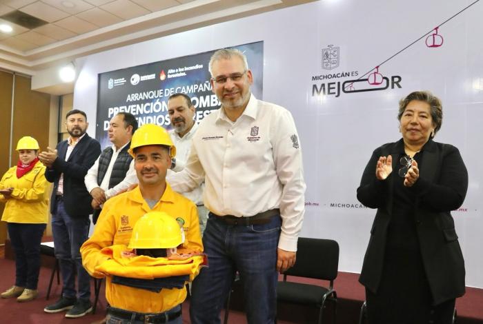 Michoacán usa sistema de alerta temprana de incendios forestales: Bedolla