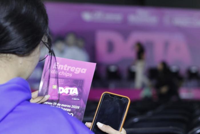 Miles de nicolaitas ya recibieron sus chips del Programa D4TA; continúa la entrega en Ceconexpo