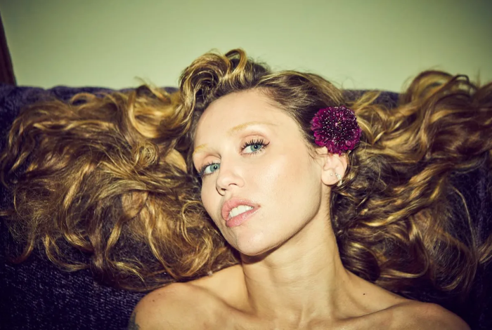 Miley Cyrus hace historia en el Paseo de la Fama