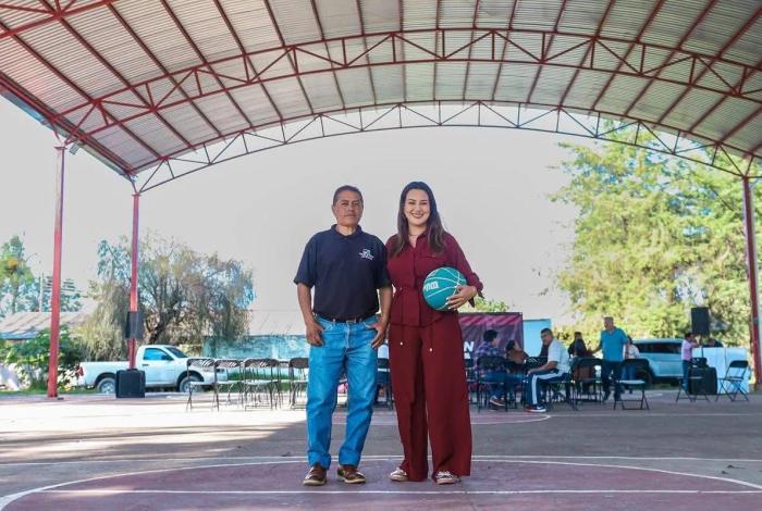 Mónica Valdez fortalece espacios educativos y deportivos en Tiríndaro