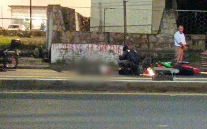 Morelia: Adulto mayor en motocicleta fue lesionado al ser impactado por vehículo