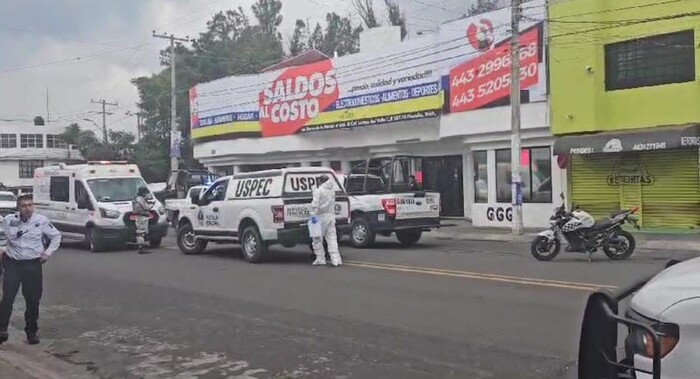 Morelia: Asesinan a balazos a mujer afuera de “Saldos Costo”