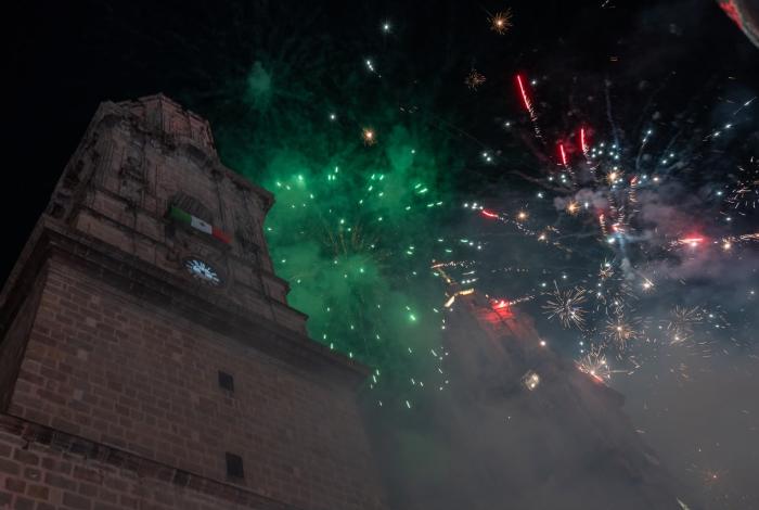 Morelia canta, no llora, al pie de la Catedral