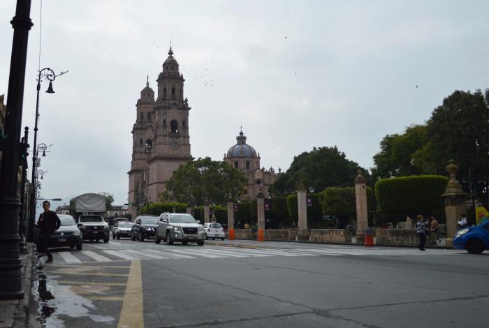 Morelia despierta fría, pero el sur de Michoacán espera 45°C este lunes