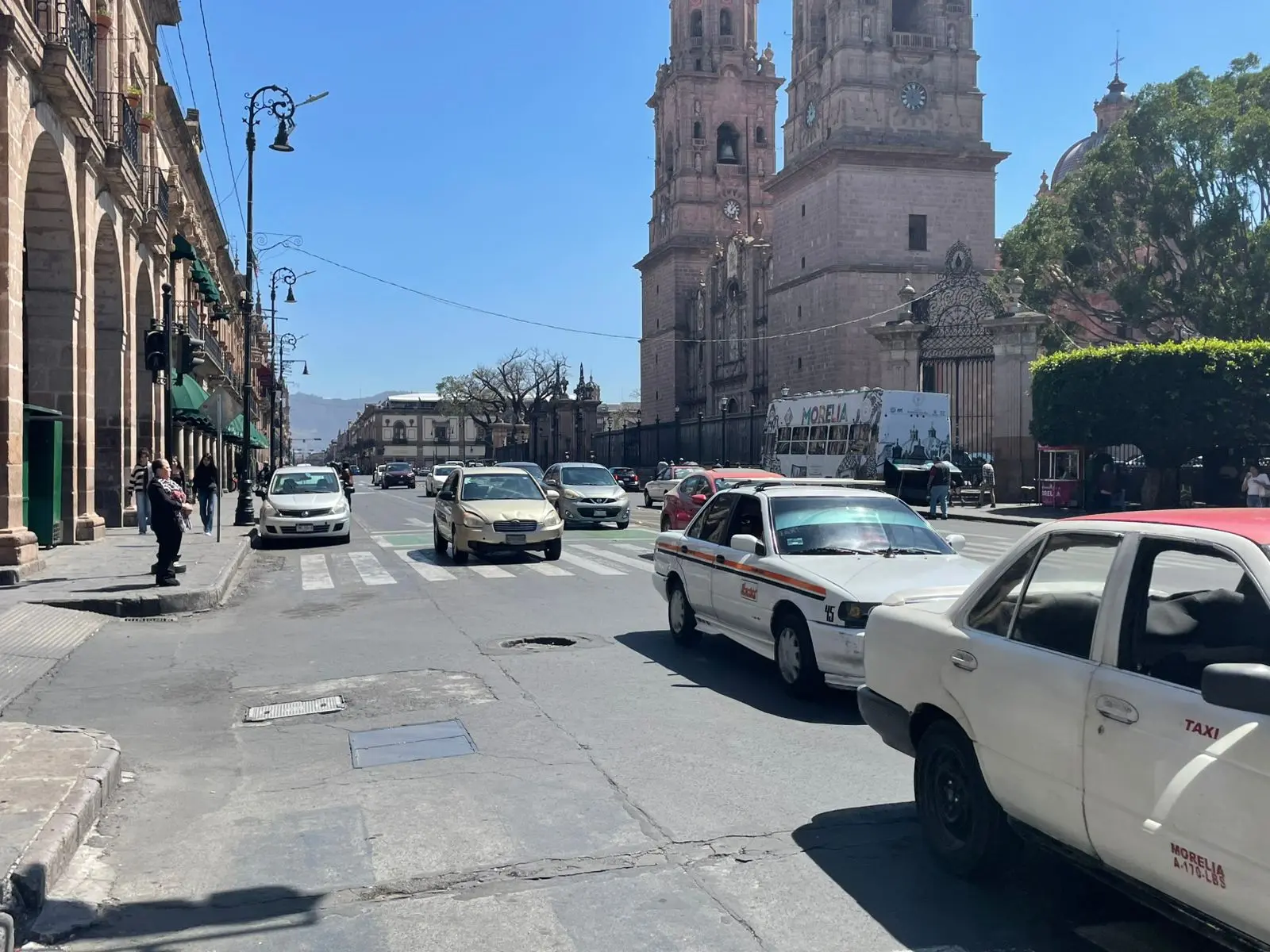 Morelia retoma su ritmo entre temor y llamado a la normalidad