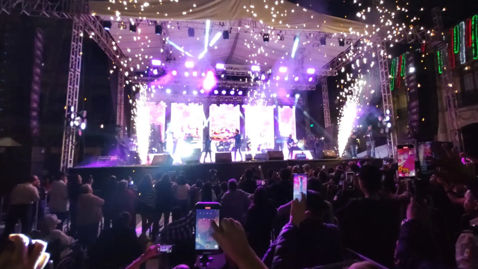 Morelia vive gran fiesta por el aniversario del natalicio de Morelos