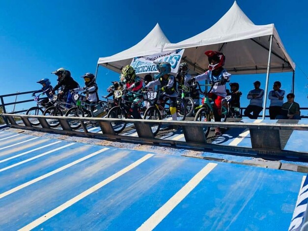 Morelianos traen Campeonato del norte y ocho medallas del Serial Nacional de BMX