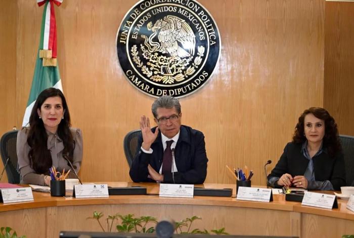 Morena aplaza debate sobre revocación de mandato hasta 2026