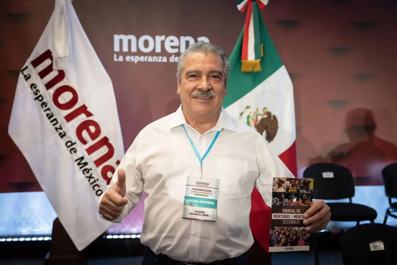 Morón muestra congruencia y solicita licencia indefinida a su cargo como senador