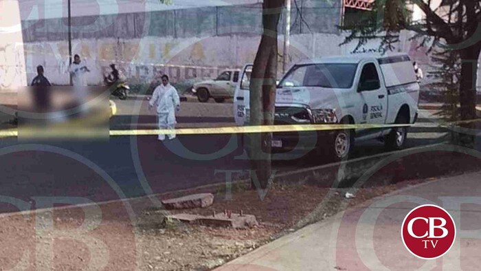 Motociclista cae al vacío en un puente del libramiento de Morelia