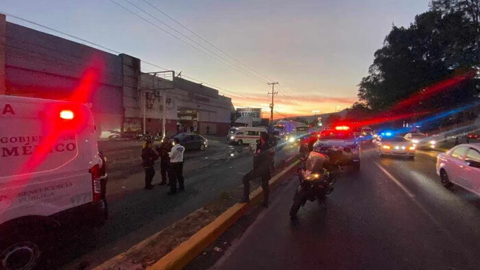 Motociclista cae en bache y queda malherido sobre el libramiento norte de Morelia