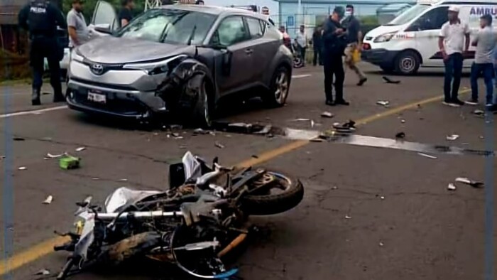 Motociclista fallece tras choque en Tancítaro